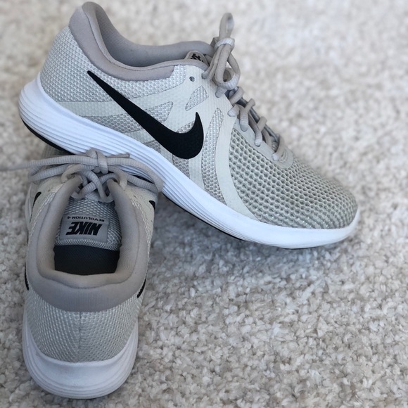 nike shoes 7.5